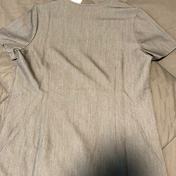 BRAND NEW WITH TAGS charcoal FIGS scrub top - Picture 3 of 3